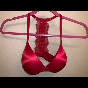 Red lace push-up bra VS “so obsessed”